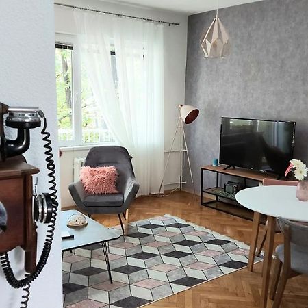 סקופיה Inner City Two Bedroom Apartment מראה חיצוני תמונה