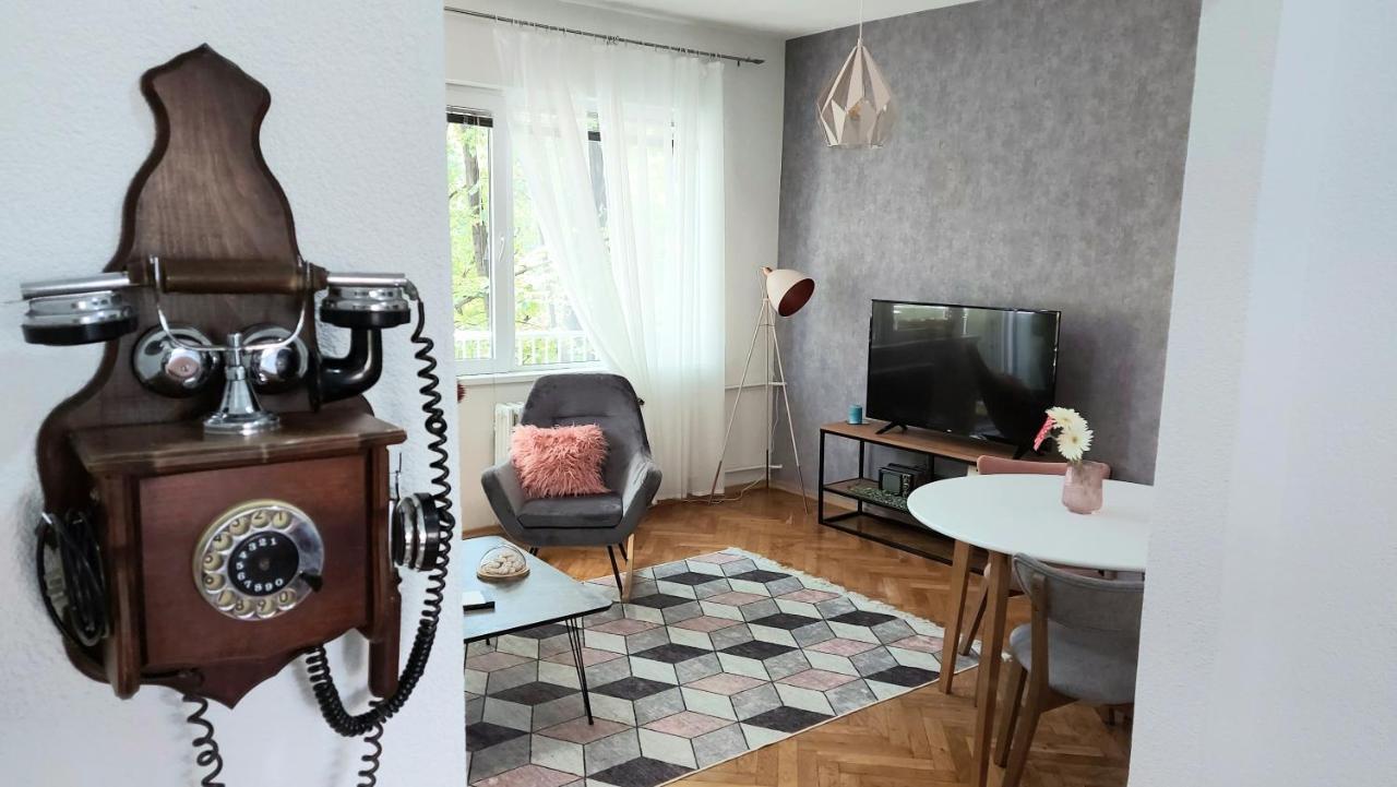 סקופיה Inner City Two Bedroom Apartment מראה חיצוני תמונה